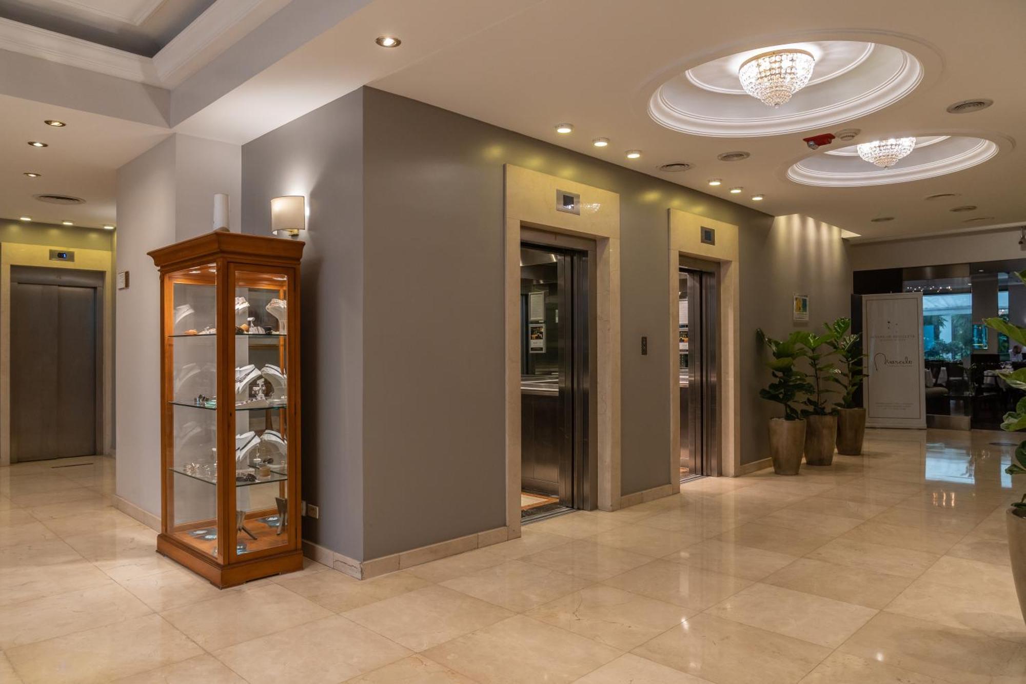 Hotel Intersur Recoleta — Photos 2